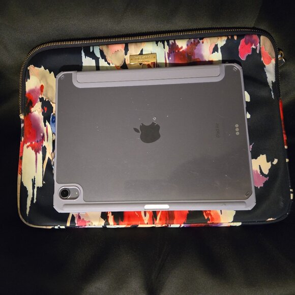 Kate Spade Floral Laptop Case – 13”/14” Sleeve - Picture 2 of 6